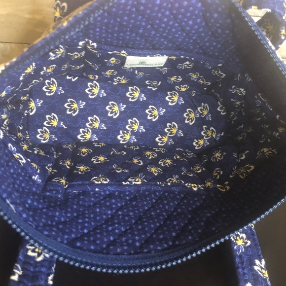 Vera Bradley Masion Blue Petite Paddy Purse - Picture 5 of 8